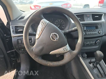 2017 Nissan Sentra S - miniatura 10