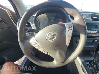 2017 Nissan Sentra S – miniatura 10