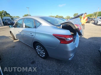 2017 Nissan Sentra S – miniatura 6