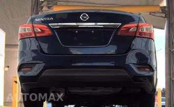 2017 Nissan Sentra S - miniatura 7