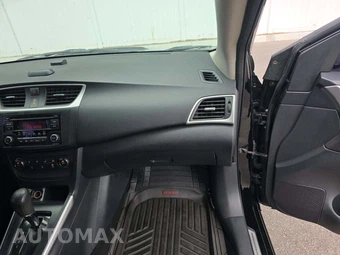 2017 Nissan Sentra S – miniatura 16