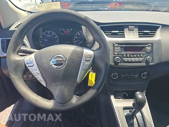 2017 Nissan Sentra S – miniatura 11