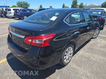 2017 Nissan Sentra S – miniatura 4