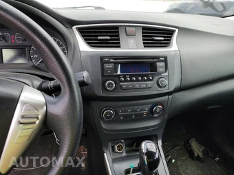 2017 Nissan Sentra S - miniatura 10