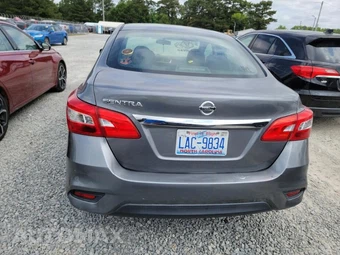 2017 Nissan Sentra S - miniatura 5