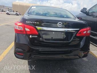 2017 Nissan Sentra S – miniatura 5