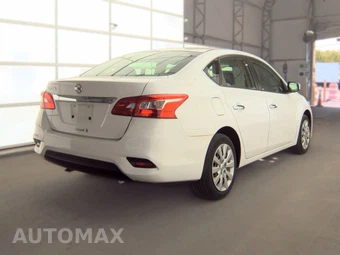 2017 Nissan Sentra S – miniatura 4