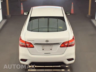 2017 Nissan Sentra S – miniatura 5