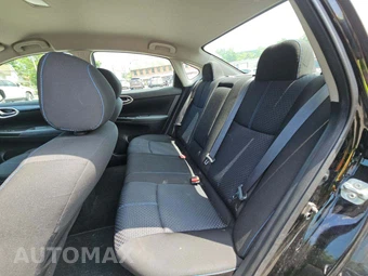 2017 Nissan Sentra SR - miniatura 10