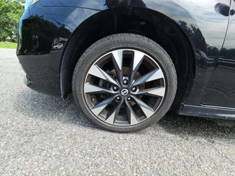 2017 Nissan Sentra SR - miniatura 19