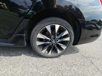2017 Nissan Sentra SR - miniatura 20