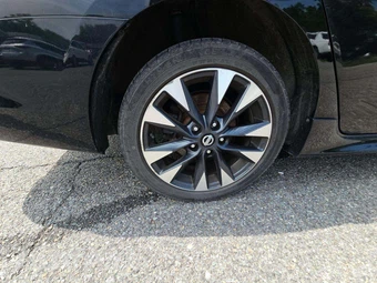 2017 Nissan Sentra SR - miniatura 21