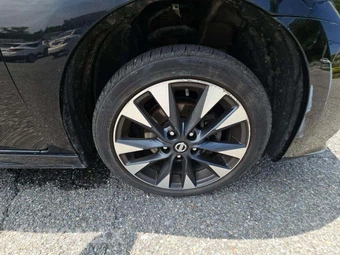 2017 Nissan Sentra SR - miniatura 23