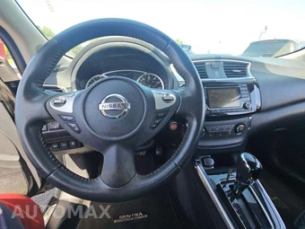 2017 Nissan Sentra SR – miniatura 10