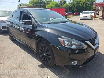 2017 Nissan Sentra SR – miniatura 2