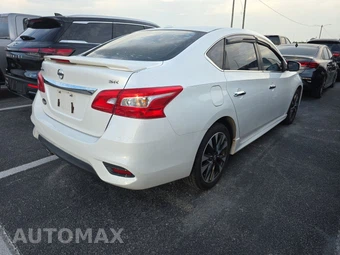 2017 Nissan Sentra SR - miniatura 4