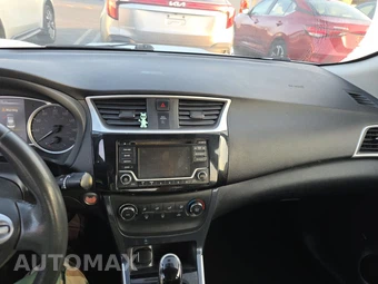 2017 Nissan Sentra SR – miniatura 11