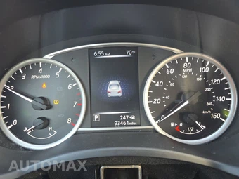 2017 Nissan Sentra SR – miniatura 12