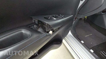 2017 Nissan Sentra SR – miniatura 32