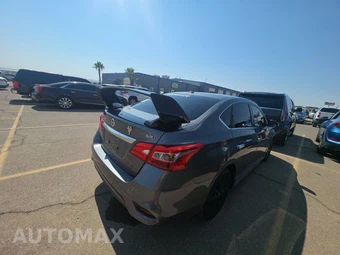 2017 Nissan Sentra SR – miniatura 4