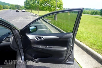 2017 Nissan Sentra SV - miniatura 20