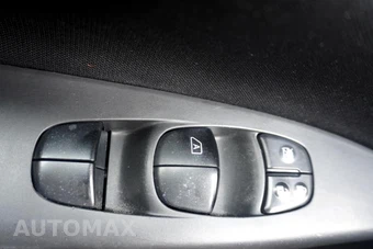 2017 Nissan Sentra SV - miniatura 29