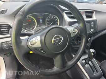 2017 Nissan Sentra SV – miniatura 10
