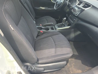 2017 Nissan Sentra SV – miniatura 8