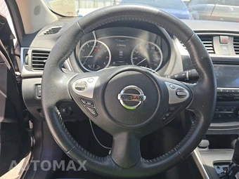 2017 Nissan Sentra SV – miniatura 10