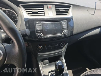 2017 Nissan Sentra SV – miniatura 11