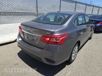 2017 Nissan Sentra SV – miniatura 4