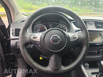 2017 Nissan Sentra SV - miniatura 10
