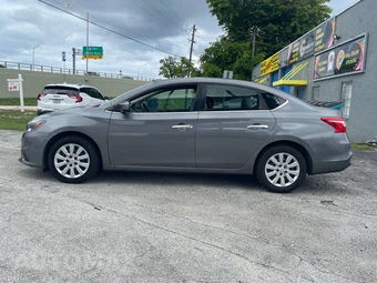 2017 Nissan Sentra SV - miniatura 9
