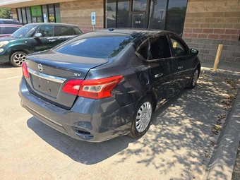 2017 Nissan Sentra SV - miniatura 3