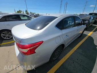 2017 Nissan Sentra SV – miniatura 4