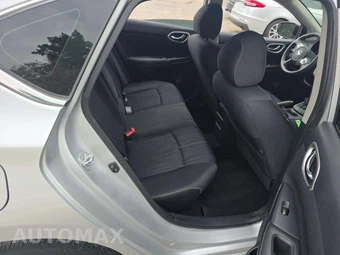 2017 Nissan Sentra SV – miniatura 16