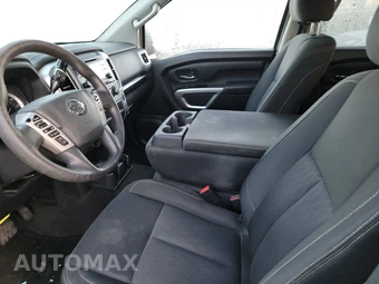 2017 Nissan TITAN - miniatura 7