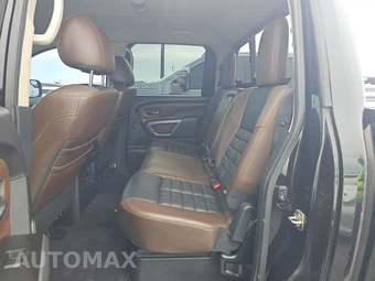 2017 Nissan TITAN Platinum Reserve Crew Cab Short Bed - miniatura 13