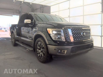 2017 Nissan TITAN Platinum Reserve Crew Cab Short Bed - miniatura 3