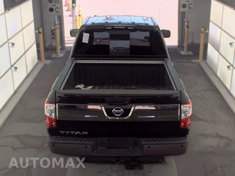 2017 Nissan TITAN Platinum Reserve Crew Cab Short Bed - miniatura 5
