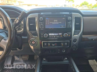 2017 Nissan TITAN Platinum Reserve Crew Cab Short Bed - miniatura 7