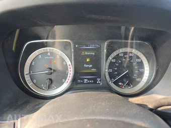 2017 Nissan TITAN PRO-4X Crew Cab Short Bed - miniatura 12