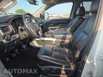 2017 Nissan TITAN PRO-4X Crew Cab Short Bed - miniatura 7