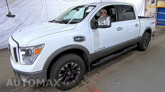 2017 Nissan TITAN PRO-4X Crew Cab Short Bed