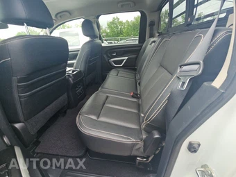 2017 Nissan TITAN PRO-4X Crew Cab Short Bed - miniatura 13