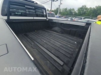 2017 Nissan TITAN PRO-4X Crew Cab Short Bed - miniatura 16
