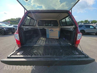 2017 Nissan TITAN PRO-4X Crew Cab Short Bed - miniatura 11