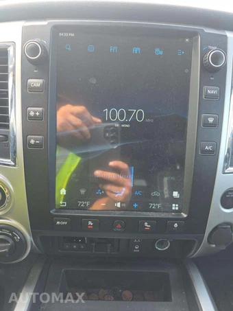 2017 Nissan TITAN PRO-4X Crew Cab Short Bed - miniatura 7