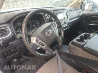 2017 Nissan TITAN S Crew Cab Short Bed - miniatura 10