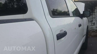 2017 Nissan TITAN S Crew Cab Short Bed - miniatura 27